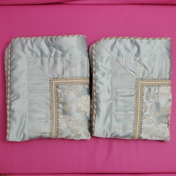 SET 2 Croscill home fancy pillowcase 27 x 21 in Victorian European LOT Bundle - Picture 2 of 8